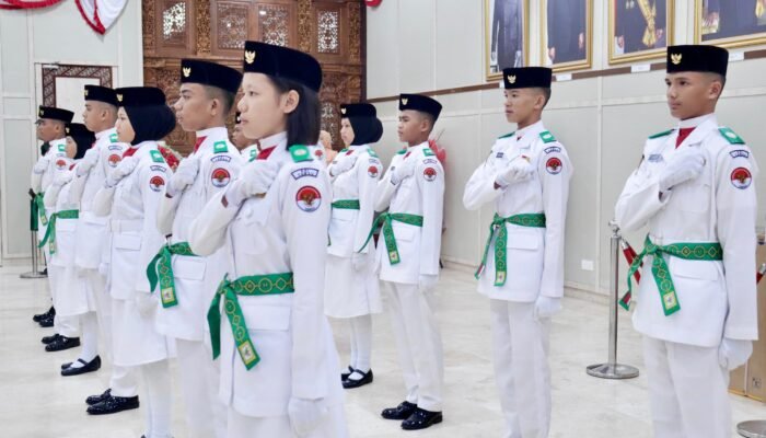 12 Pelajar CLC di Tawau Resmi Dikukuhkan sebagai Anggota Paskibraka 2025