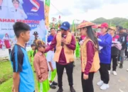 Bupati dan Wabup Nunukan Bagikan Seragam Sekolah Gratis untuk SD–SMP sebagai Wujud Realisasi Janji Politik