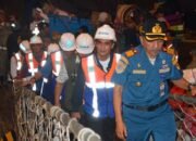 Pantau Arus Mudik di Pelabuhan Tunon Taka, Bupati Irwan Sabri Pastikan Keamanan Penumpang KM Lambelu