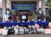TNI AL Kejar Penyelundup hingga Perbatasan Malaysia, 22 Paket Balpres Disita